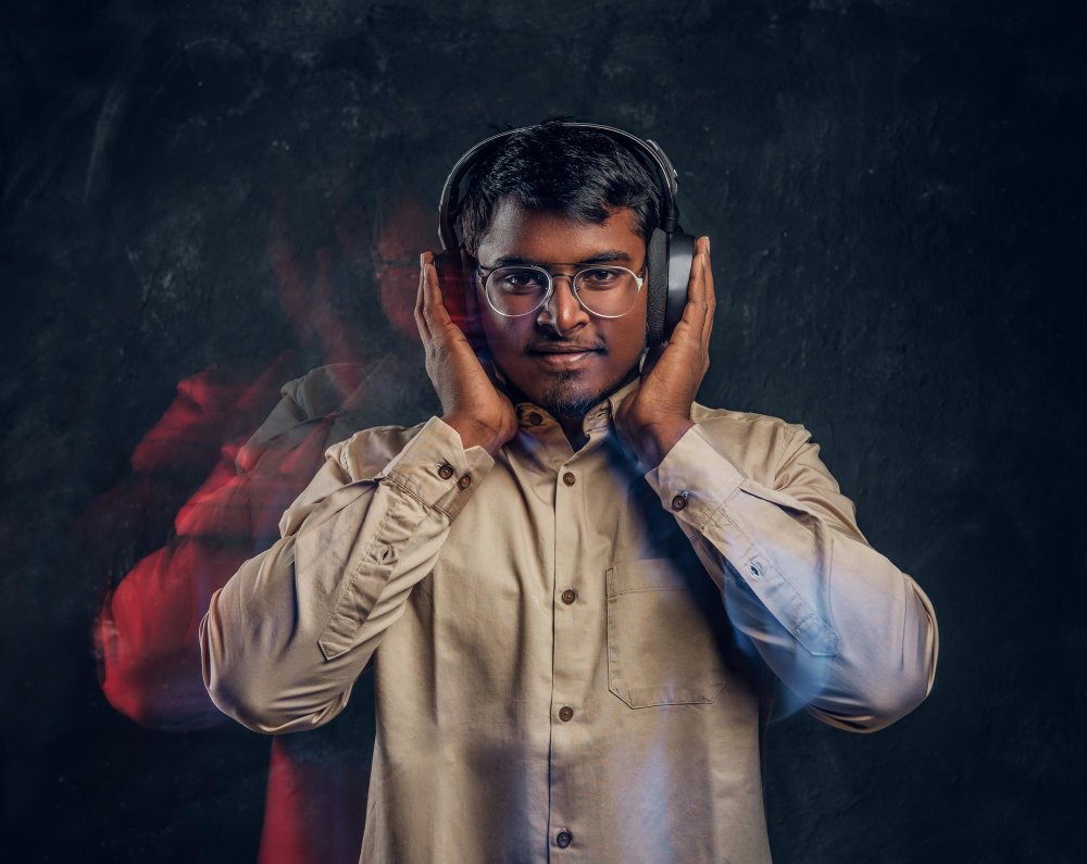 stream radio sri lankan boy